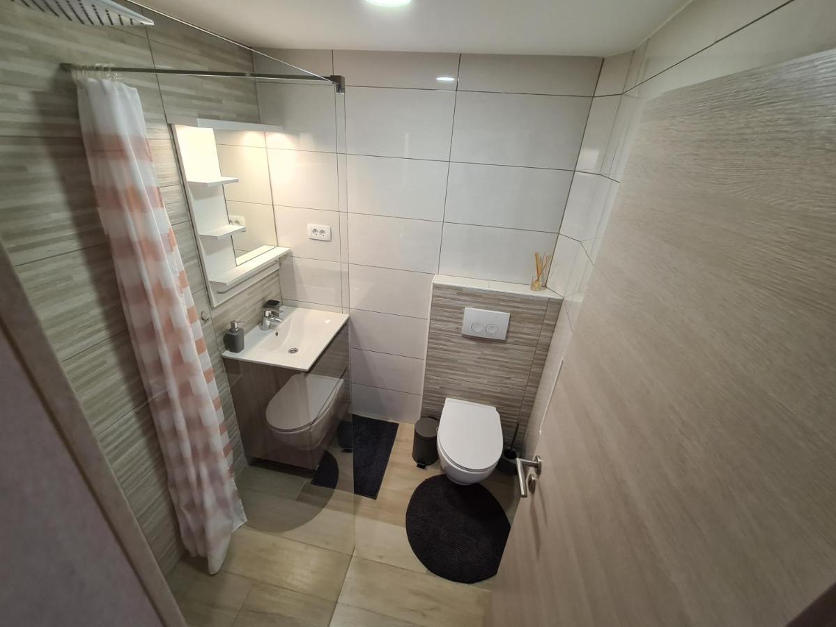 Apartma Iva โคเปร์ ภายนอก รูปภาพ