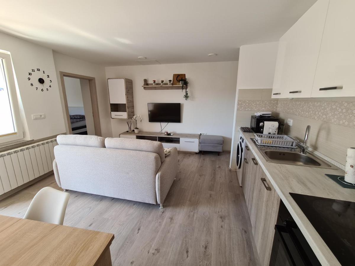 Apartma Iva โคเปร์ ภายนอก รูปภาพ