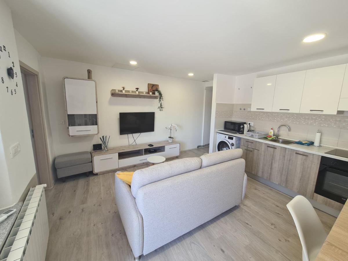 Apartma Iva โคเปร์ ภายนอก รูปภาพ