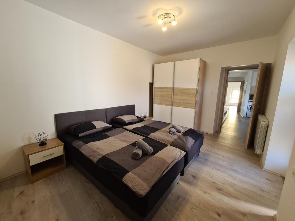Apartma Iva โคเปร์ ภายนอก รูปภาพ